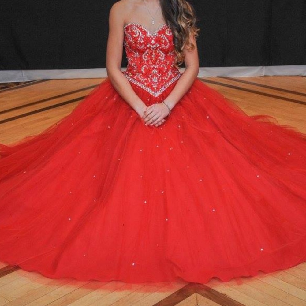 Red Sweet 16/Prom Dress